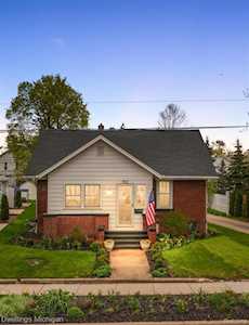 452 Maple St Plymouth, MI 48170