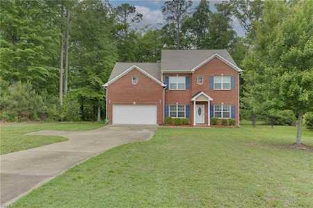2047 Sweetwood Dr Suffolk, VA 23434