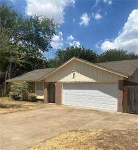 808 Skelly Street Crowley, TX 76036