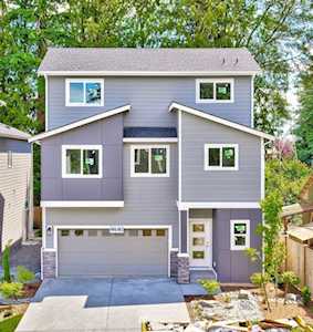 20515 4th Place W #8 Lynnwood, WA 98036