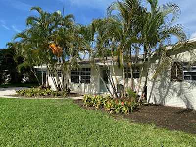 19185 SE Homewood Avenue Tequesta, FL 33469
