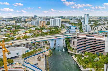 185 SW 7th St #2900 Miami, FL 33130