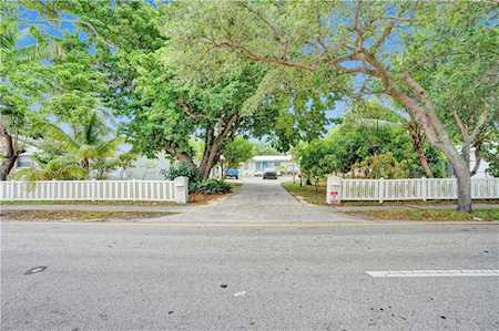 2320 Polk St Hollywood, FL 33020