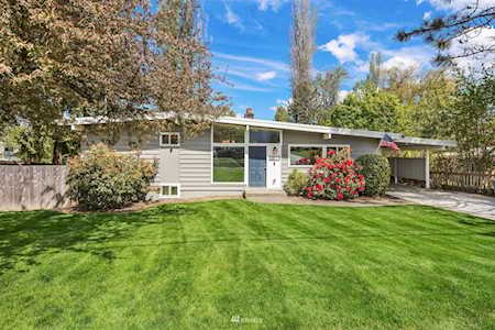 1006 151st Ave SE Bellevue, WA 98007