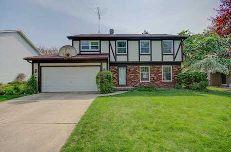 1051 Grenada Dr Aurora, IL 60506