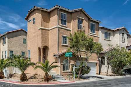 7018 Green Ripple Ln Las Vegas, NV 89156
