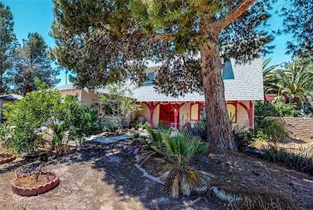 3019 Phoenix St Las Vegas, NV 89121
