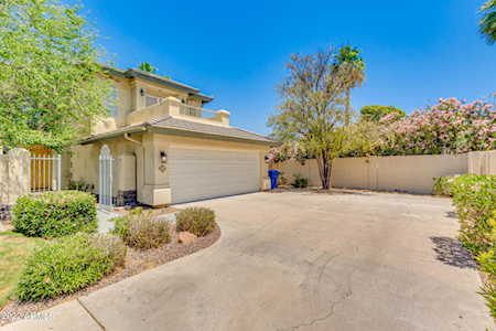 22 E Harmont Drive Phoenix, AZ 85020