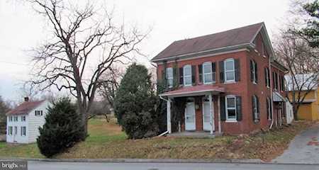 177 Queen St S Abbottstown, PA 17301
