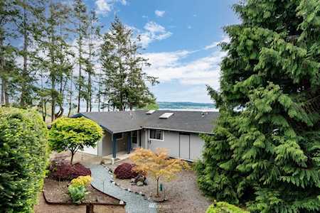 1268 Polnell Shores Dr Oak Harbor, WA 98277