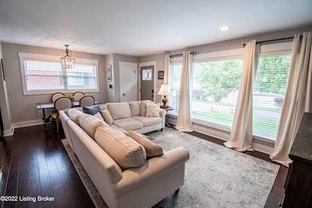 3612 Taylorsville Rd Louisville, KY 40220