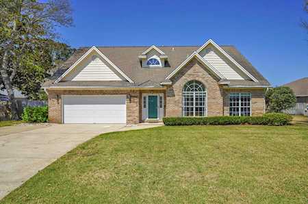 106 Safe Harbor Cove Valparaiso, FL 32580
