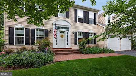 314 Oakcrest Manor Dr NE Leesburg, VA 20176
