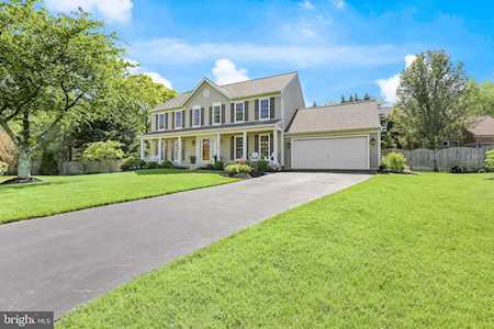 8169 Elko Dr Ellicott City, MD 21043