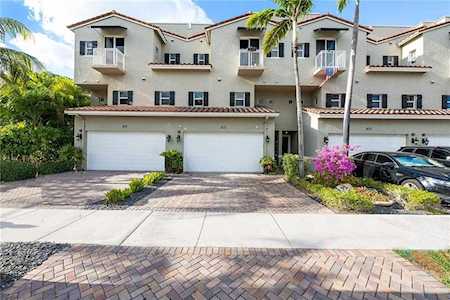 403 SE 13th St #403 Fort Lauderdale, FL 33316