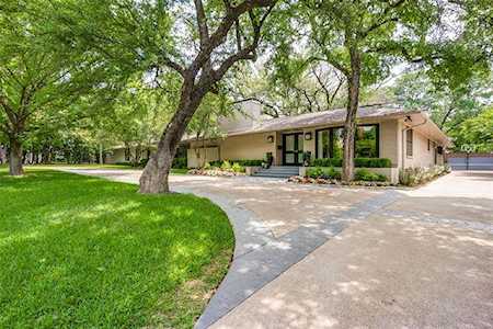 9118 Rockbrook Drive Dallas, TX 75220