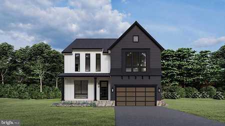1075 N Ohio St Arlington, VA 22205