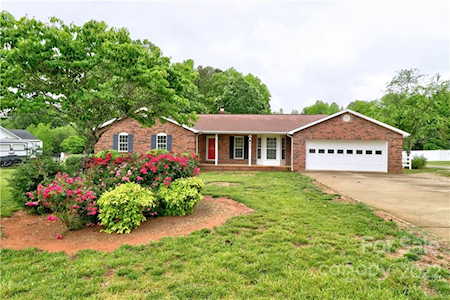 140 Sunshine Dr Mooresville, NC 28115