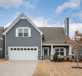 1221 Avery Dr Murfreesboro, TN 37128