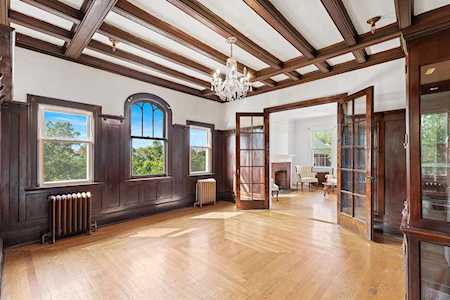 8-10 Kingswood Rd Weehawken, NJ 07086