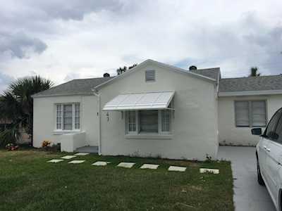 143 E 24th Street Riviera Beach, FL 33404