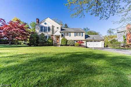68 Magnolia Pl Wayne Twp., NJ 07470