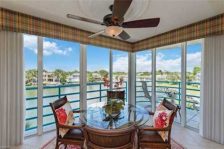 255 Park Shore Dr #341 Naples, FL 34103