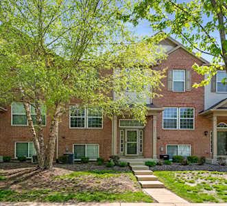 463 Conservatory Ln Aurora, IL 60502