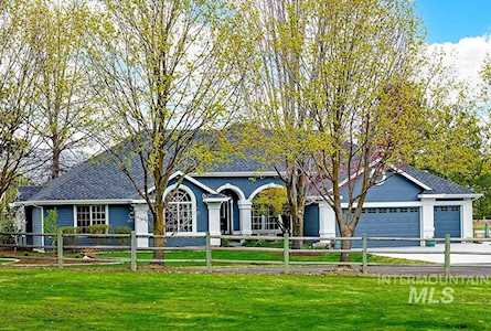 1824 E Cottontail Ct Eagle, ID 83616