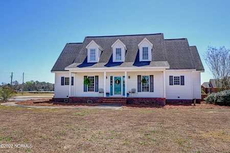626 Quinn Store Road Beulaville, NC 28518