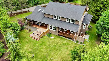 6538 Maxwell Ln NE Bainbridge Island, WA 98110