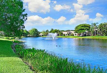 10099 Diamond Lake Drive Boynton Beach, FL 33437