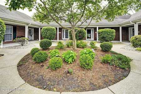 819 Garden Pointe Dr Simpsonville, KY 40067