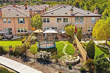 22 Corte Loarre San Clemente, CA 92673
