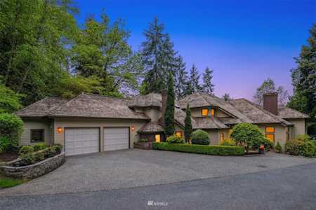 8395 SE 53rd Place Mercer Island, WA 98040