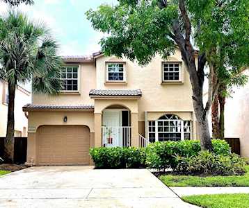 10821 NW 12th Place Plantation, FL 33322