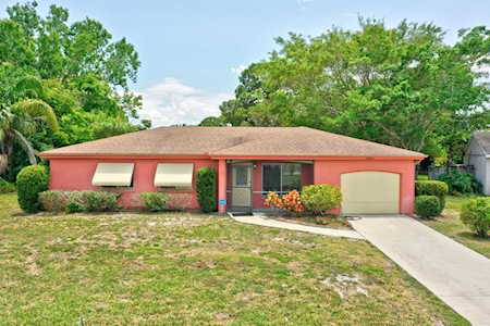 2085 SE Talwood Lane Port Saint Lucie, FL 34953