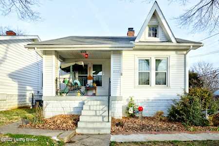 813 Reading Rd Louisville, KY 40217