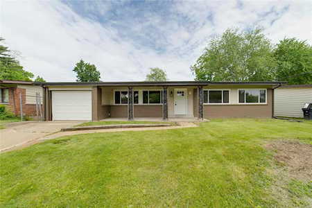 1420 Thoroughbred Ln Florissant, MO 63033
