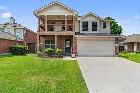 1303 Red Deer Way Arlington, TX 76002
