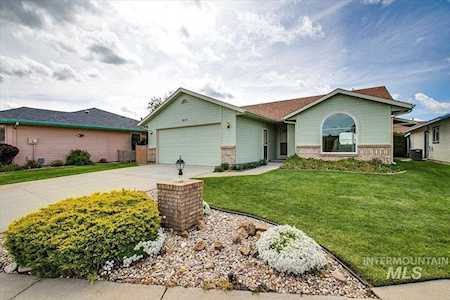 5825 N Oasis Drive Garden City, ID 83714