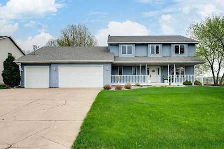 4269 Helmo Avenue N Oakdale, MN 55128