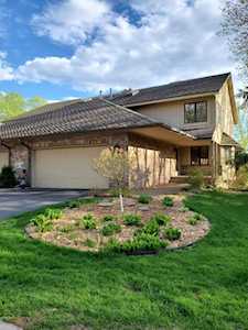 1120 Hollybrook Drive Wayzata, MN 55391