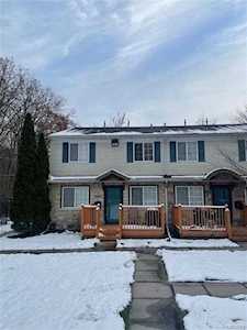 16021 Terrace Village Dr Taylor, MI 48180