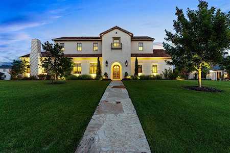 5201 Caliza Court Benbrook, TX 76126
