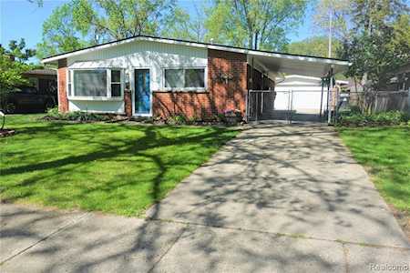 7601 Lathers St Westland, MI 48185