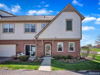12427 S First Ave Southgate, MI 48195