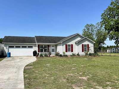 2311 White Oak River Road Maysville, NC 28555