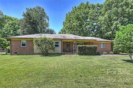 6300 Thelo Dr Charlotte, NC 28212