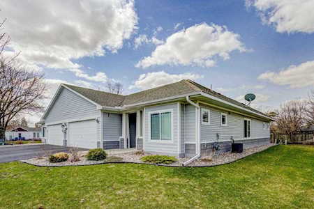 1410 Ravoux Lane Chaska, MN 55318